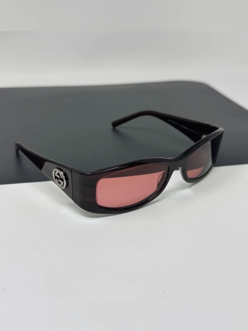 Gucci black sunglasses FRAME ONLY no lenses with rhinestone G on sides. GG2526